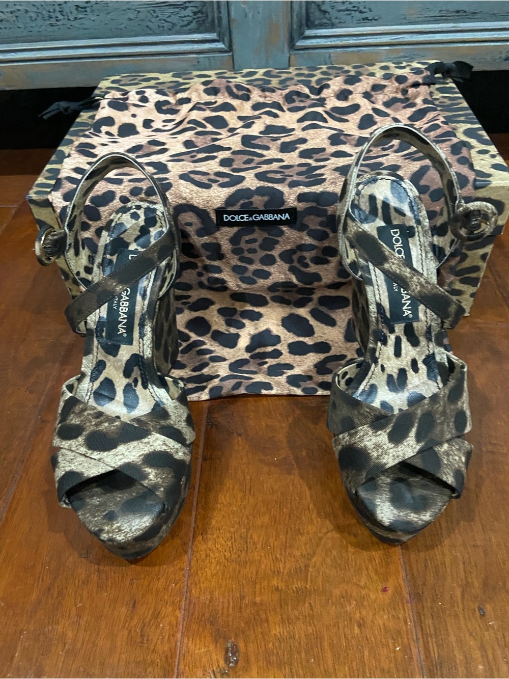 Dolce & Gabbana Leopard Print 90mm Wedge Sandals - Black, Brown